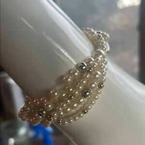 Elegant Pearl and Silver Bracelet